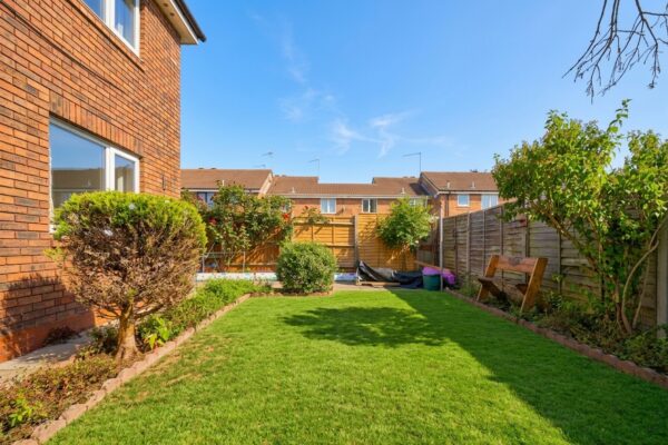 Carew Close, Stratford-Upon-Avon, CV37