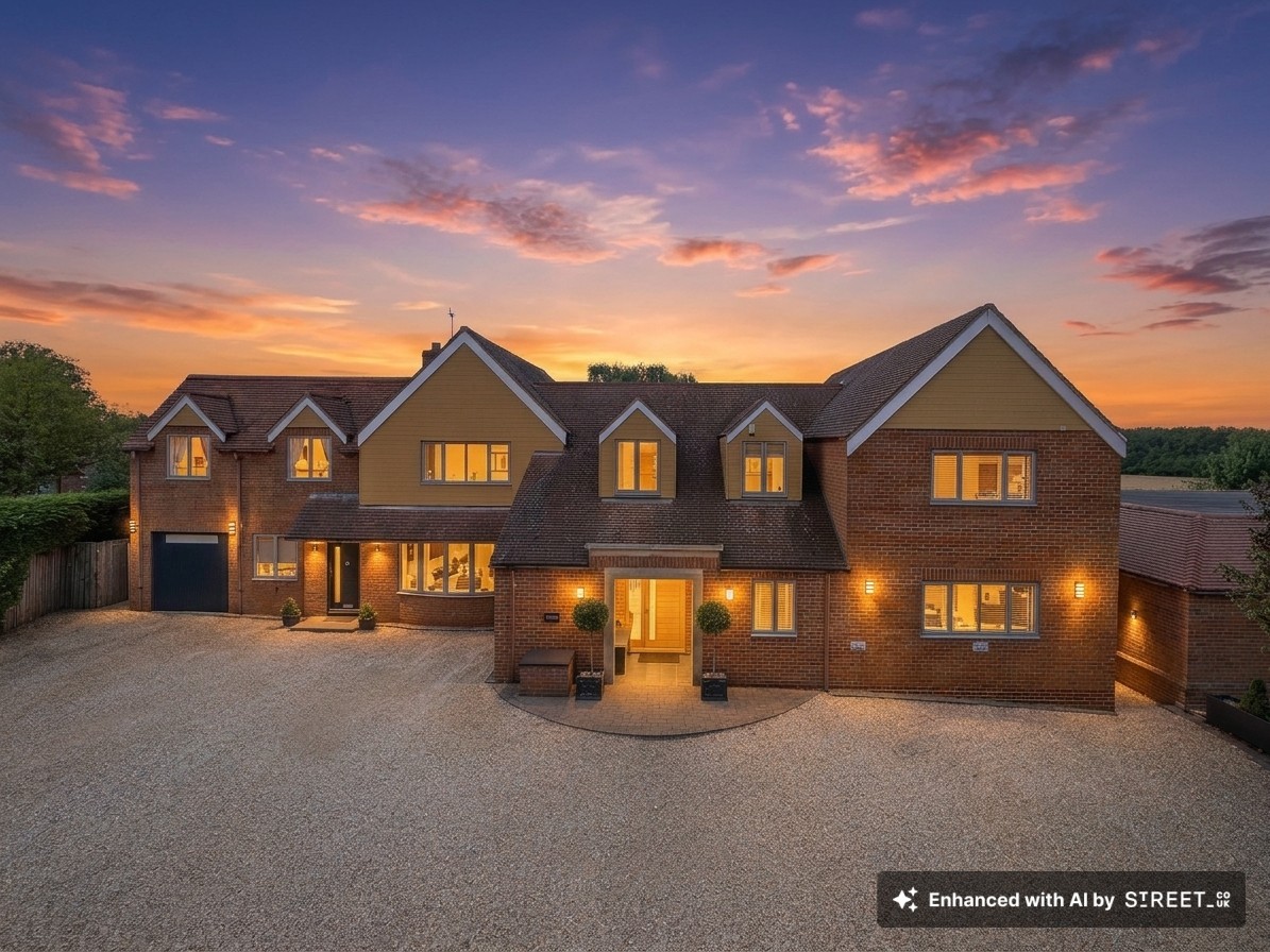 Stratford-upon-Avon, 5 bed with ANNEXE and AIR B and Bs