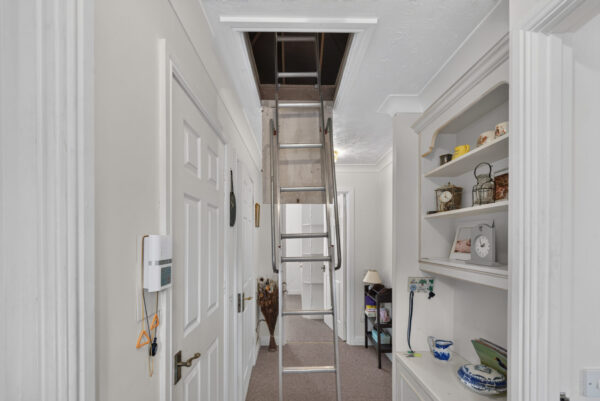 Avon Meadow Close, Stratford-Upon-Avon, CV37