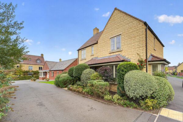 Red Fescue Close, Mickleton, GL55