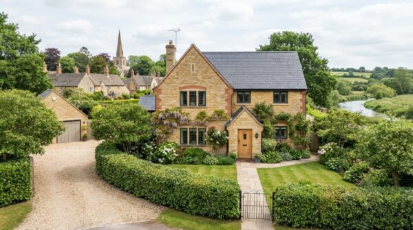 Houses for Sale in Bidford-on-Avon: A Local Buyer's Guide