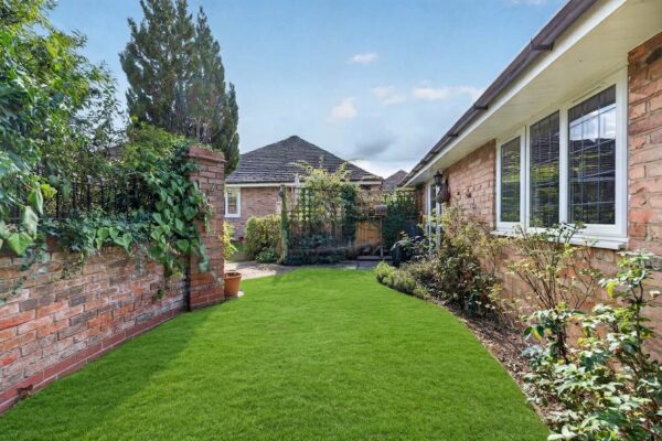 Avon Meadow Close, Stratford-Upon-Avon, CV37