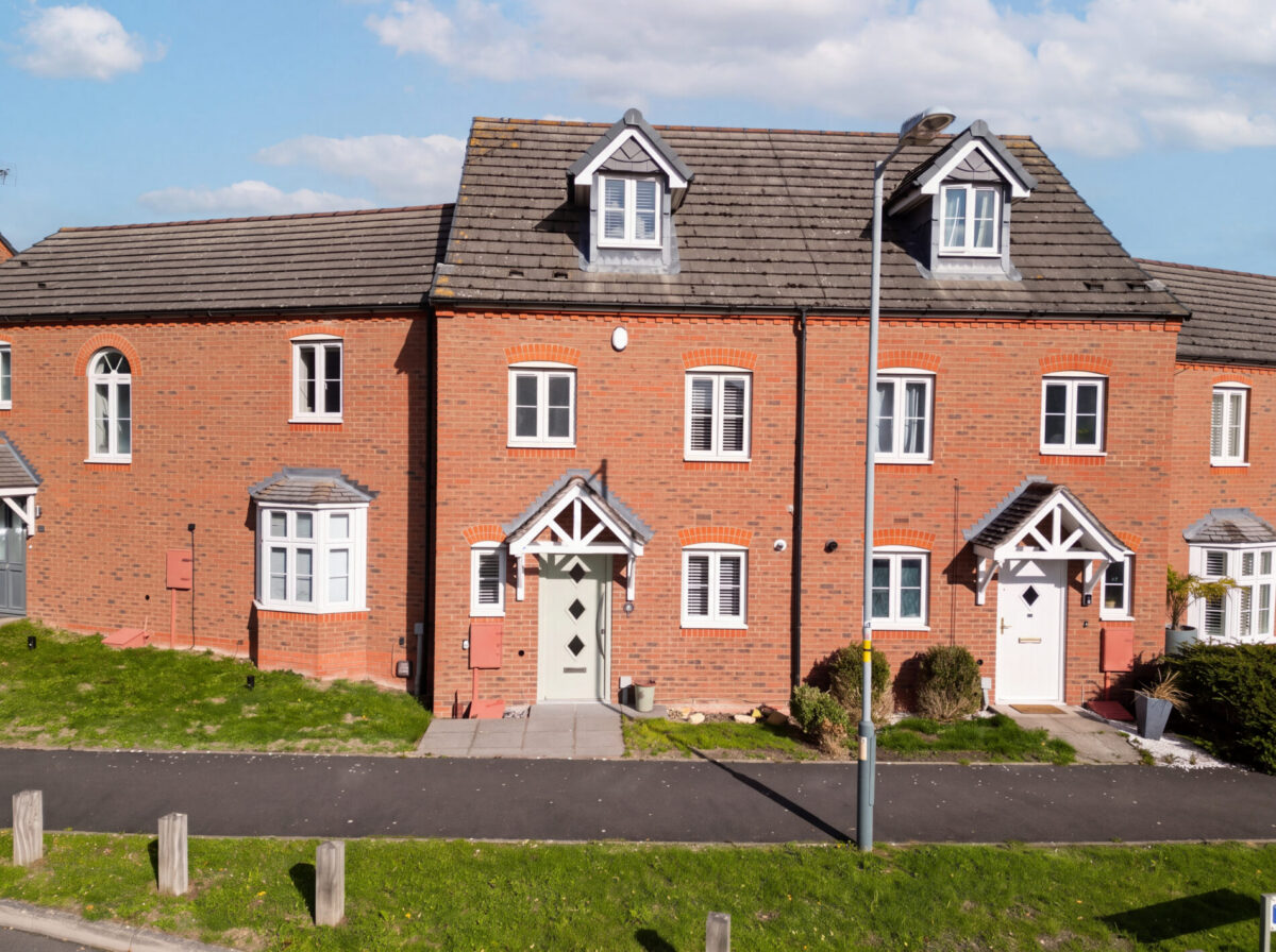 Claypitts Boulevard, Warwick, CV34
