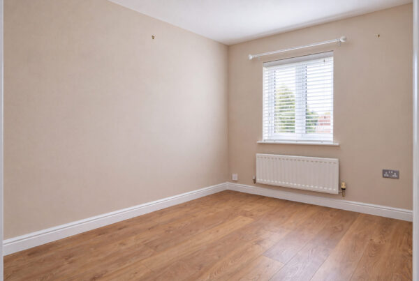 Claypitts Boulevard, Warwick, CV34