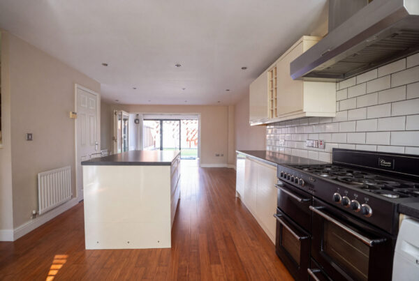 Claypitts Boulevard, Warwick, CV34