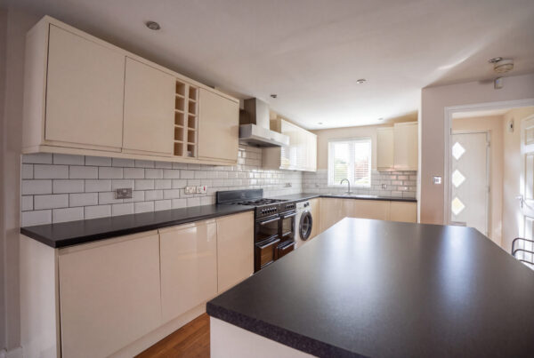 Claypitts Boulevard, Warwick, CV34